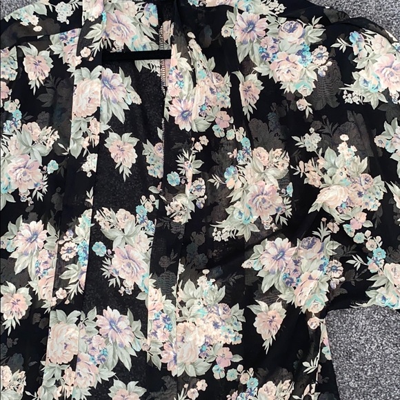 KIMONO - Picture 2 of 3